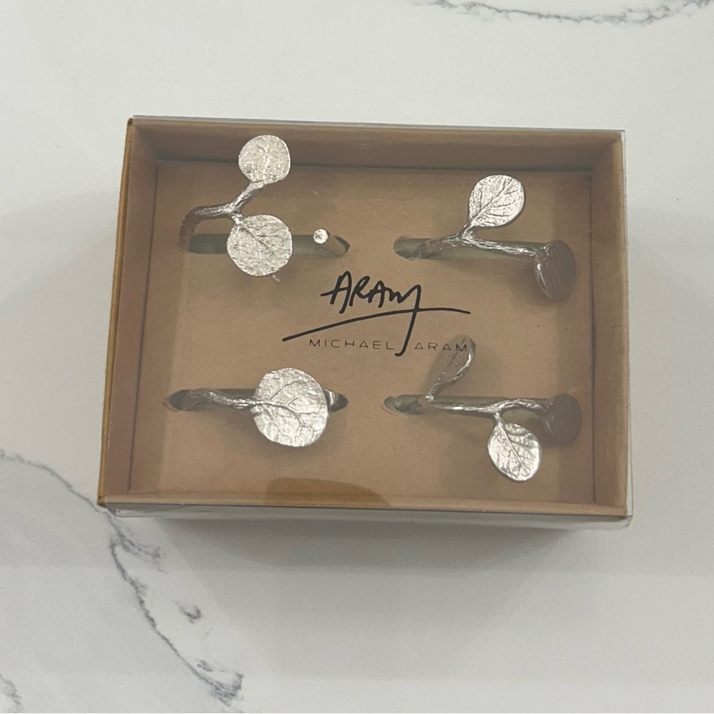Michael Aram Forging New Traditions Botanical Leaf 4 Napkin Rings